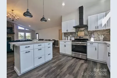 600 Pinewood Drive, Waynesville, NC 28786 - Photo 20