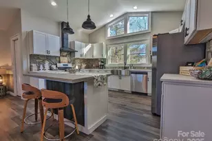 600 Pinewood Dr, Waynesville, NC 28786 - Photo 18