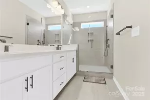 9131 NW Harwen Ln NE, Charlotte, NC 28215 - Photo 8