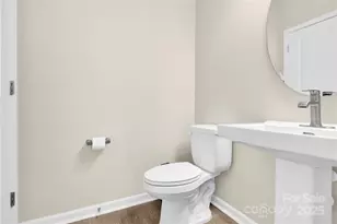 9131 NW Harwen Ln NE, Charlotte, NC 28215 - Photo 6