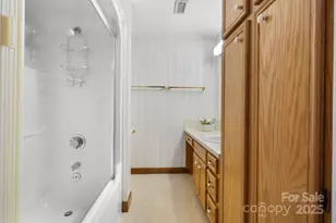 3910 6th St NW, Hickory, NC 28601 - Photo 34