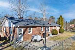 292 Brookside Camp Rd, Hendersonville, NC 28792 - Photo 2