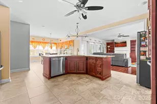 2865 Scarborough Ct, Gastonia, NC 28054 - Photo 10