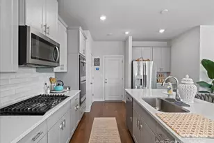 571 Palmarosa St, Fort Mill, SC 29715 - Photo 8