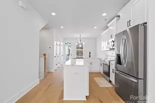 1122 Pegram Crossing Dr, Charlotte, NC 28205 - Photo 10