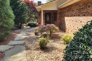 2076 Jay Clark Rd, Morganton, NC 28655 - Photo 10