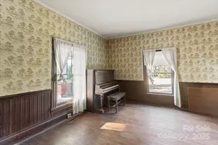 2948 W Main St, Claremont, NC 28610 - Photo 10