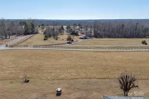 156 Eagle Nest Rd, Columbus, NC 28722 - Photo 34