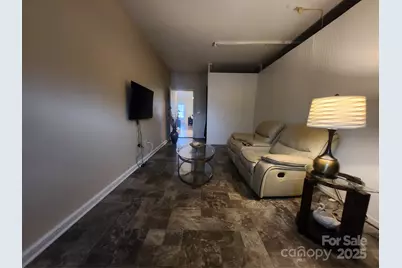 979 W Chapel Road, Asheville, NC 28803 - Photo 8