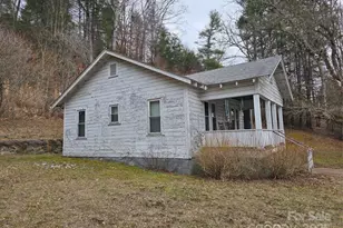 1820 Grapevine Rd, Marshall, NC 28753 - Photo 6