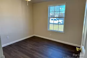 436 Riverwind Dr, Hendersonville, NC 28739 - Photo 8