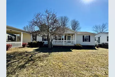 436 Riverwind Drive, Hendersonville, NC 28739 - Photo 2