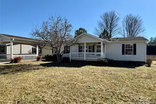 436 Riverwind Dr, Hendersonville, NC 28739 - Photo 1