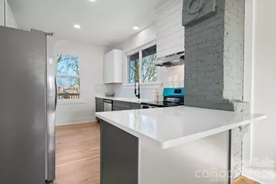 49 8th Street SE, Hickory, NC 28602 - Photo 14