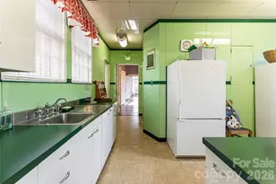 407 Vanderbilt Rd, Asheville, NC 28803 - Photo 16