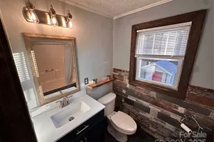 113 Highlander St, Morganton, NC 28655 - Photo 6