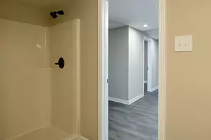 8033 Cedar Glen Dr, Charlotte, NC 28212 - Photo 4