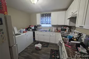 1021 E Airline Ave, Gastonia, NC 28054 - Photo 1