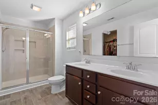 9022 Colwick Hill Ln, Charlotte, NC 28215 - Photo 16