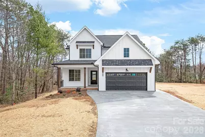 3646 46th Avenue NE, Hickory, NC 28601 - Photo 2
