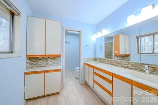 138 Woodhaven Dr, Hendersonville, NC 28739 - Photo 12