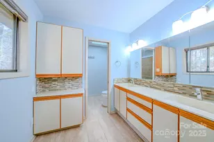 138 Woodhaven Dr, Hendersonville, NC 28739 - Photo 12