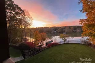 649 46th Ave Dr NE, Hickory, NC 28601 - Photo 2