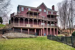 649 46th Ave Dr NE, Hickory, NC 28601 - Photo 4