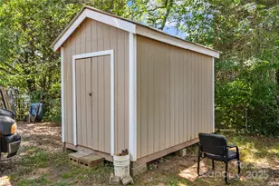 225 Institute St, Mooresville, NC 28115 - Photo 6