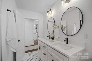 706 Rhodes Park Dr, Hendersonville, NC 28791 - Photo 34