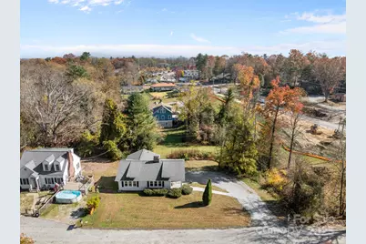 706 Rhodes Park Drive, Hendersonville, NC 28791 - Photo 46