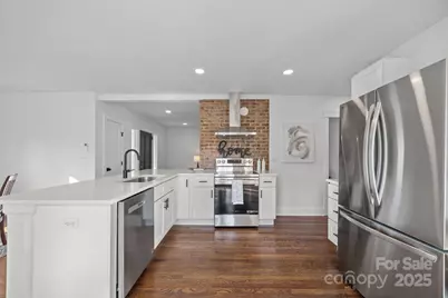 706 Rhodes Park Drive, Hendersonville, NC 28791 - Photo 22