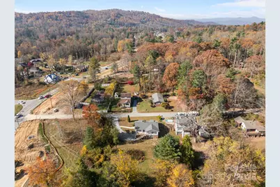 706 Rhodes Park Drive, Hendersonville, NC 28791 - Photo 44