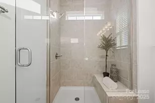 1018 Fairway Green Ln, Charlotte, NC 28216 - Photo 18