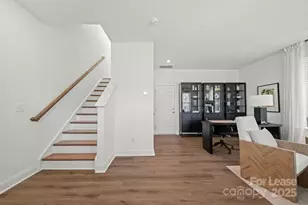 1018 Fairway Green Ln, Charlotte, NC 28216 - Photo 10