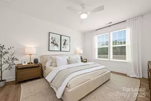 1018 Fairway Green Ln, Charlotte, NC 28216 - Photo 12