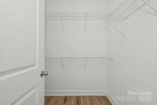 1018 Fairway Green Ln, Charlotte, NC 28216 - Photo 16