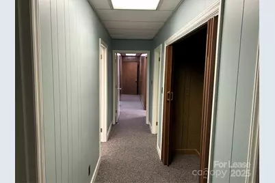 352 2nd Street NW, Hickory, NC 28601 - Photo 2