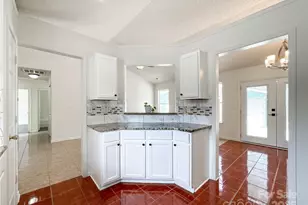 5610 Stone Bluff Ct, Charlotte, NC 28214 - Photo 12