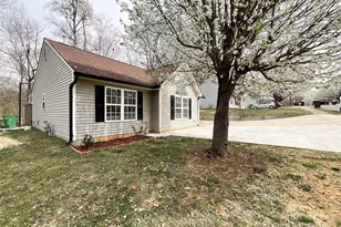 5610 Stone Bluff Ct, Charlotte, NC 28214 - Photo 34