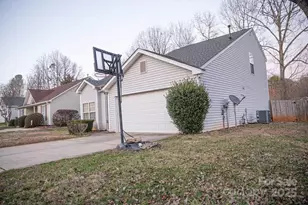 2345 Nuthatch Dr, Rock Hill, SC 29732 - Photo 2