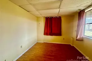 71 Travis Ln, Bakersville, NC 28705 - Photo 12