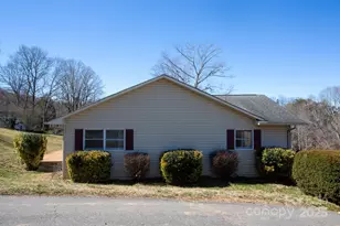 9 Lorena Dr, Asheville, NC 28806 - Photo 6