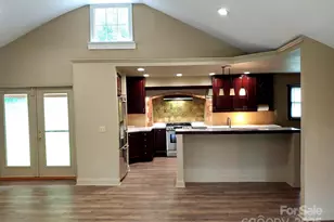 20 Frosted Ln, Burnsville, NC 28714 - Photo 4