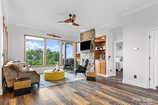 66 Club Villa Ct, Burnsville, NC 28714 - Photo 2