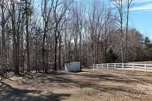 288 Brannon Rd, Union, SC 29379 - Photo 10