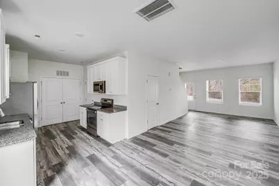 613 N Pink Street, Cherryville, NC 28021 - Photo 4