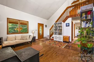 799 Fire Scald Rd, Green Mountain, NC 28740 - Photo 8