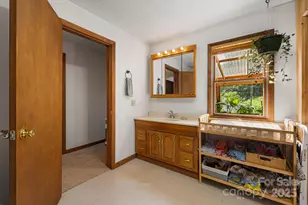 799 Fire Scald Rd, Green Mountain, NC 28740 - Photo 30