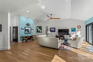 1441 Southpointe Dr, Morganton, NC 28655 - Photo 10